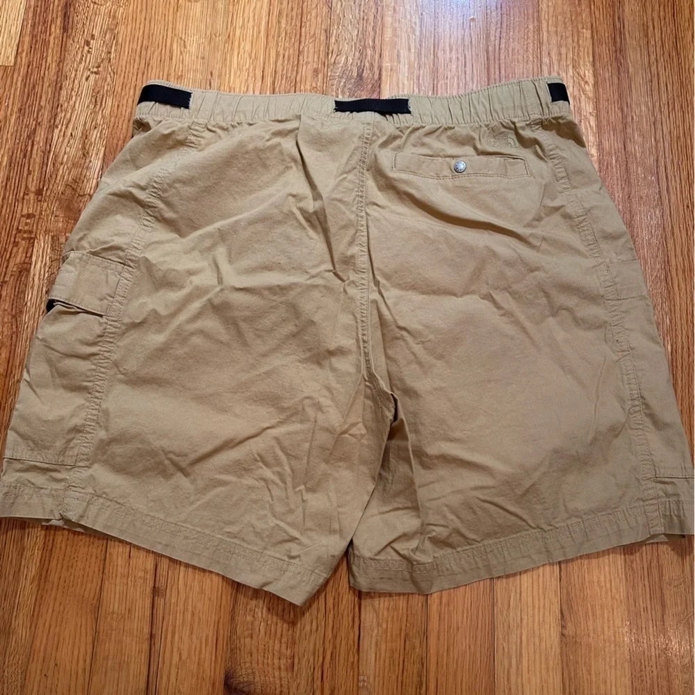 North Face Men’s Cargo Shorts Ripstop Tan Khaki Belted Size Large (z)